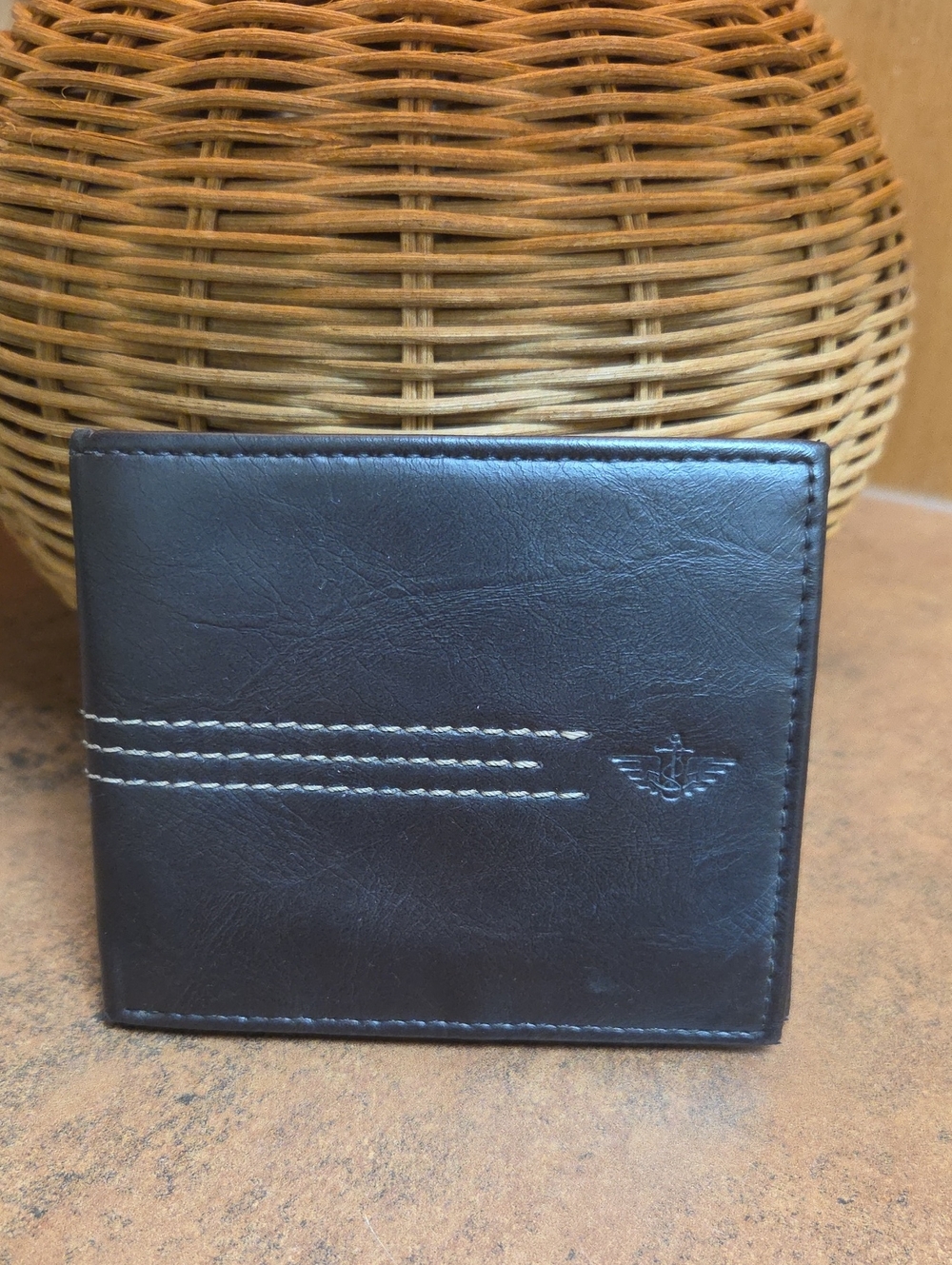 Dockers Dark Brown Leather RFID Bi-Fold Wallet with Contrast Stitching